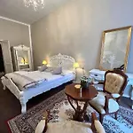 Appartamento Csaky Palace *